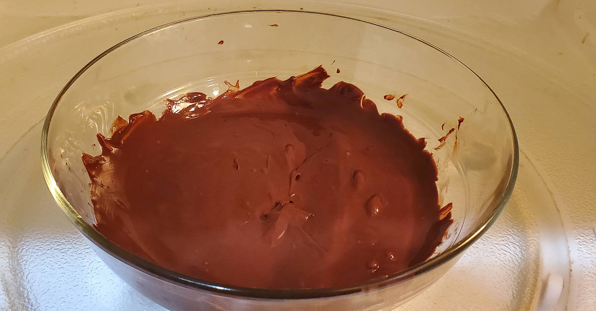 Chocolate custard dark chocolate in mocrowave at 1 and a half minutes